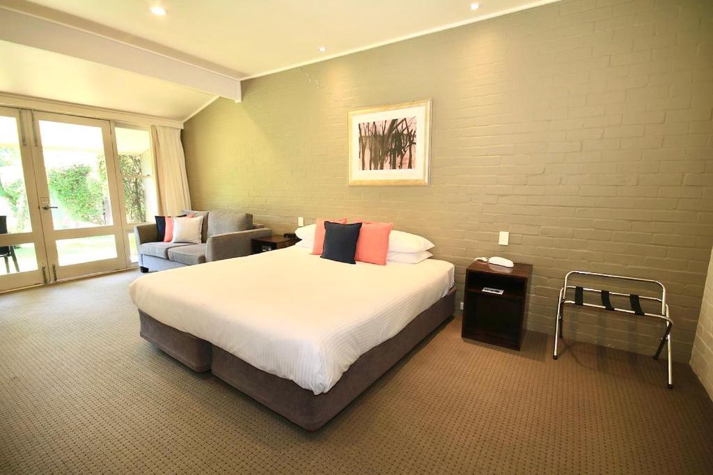 Briars Country Lodge Bowral Room photo