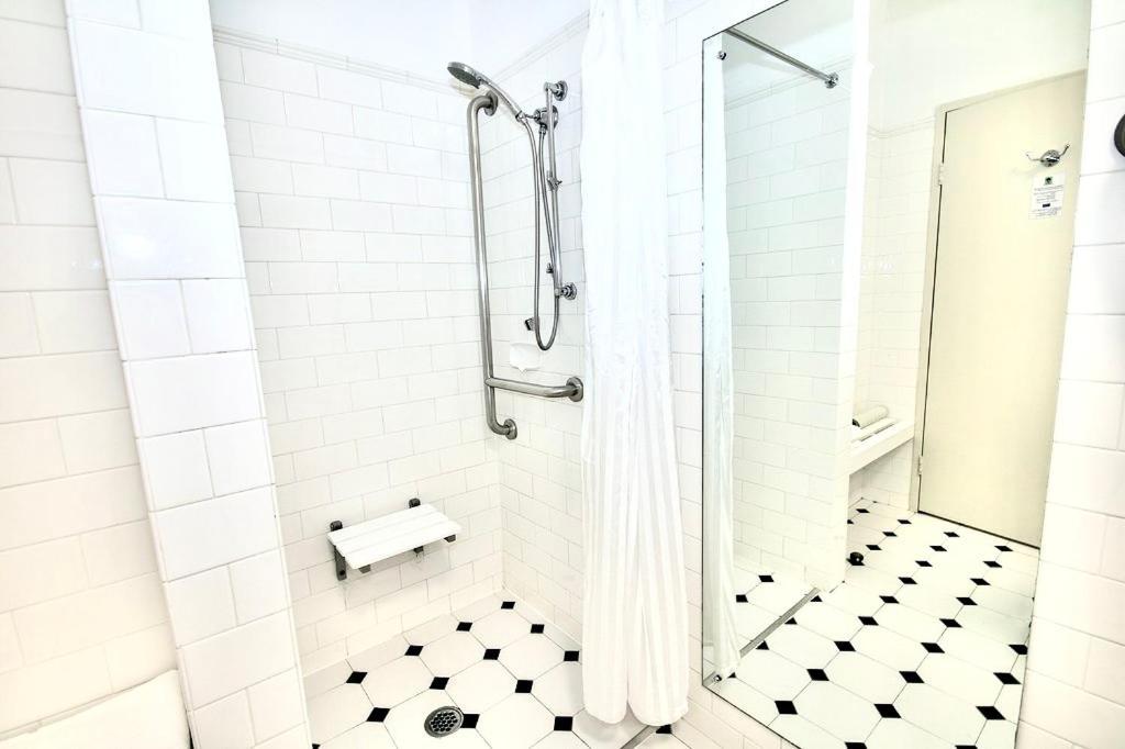 Briars Country Lodge Bowral Room photo